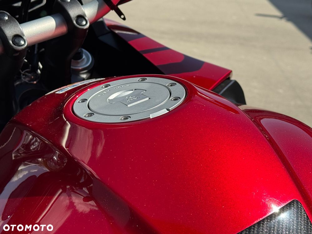 Honda VFR - 15