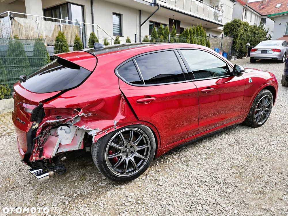 Alfa Romeo Stelvio 2.9 V6 Bi-Turbo Quadrifoglio Q4 - 4