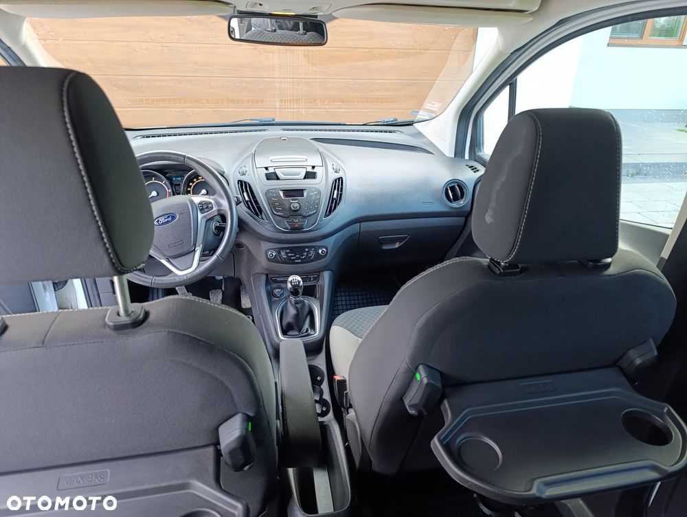 Ford Tourneo Courier 1.5 TDCi Titanium - 8