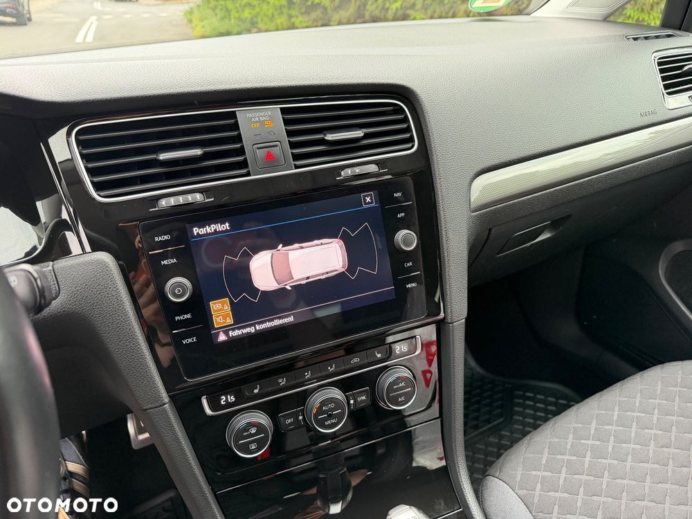 Volkswagen Golf 1.6 TDI SCR DSG Join - 23
