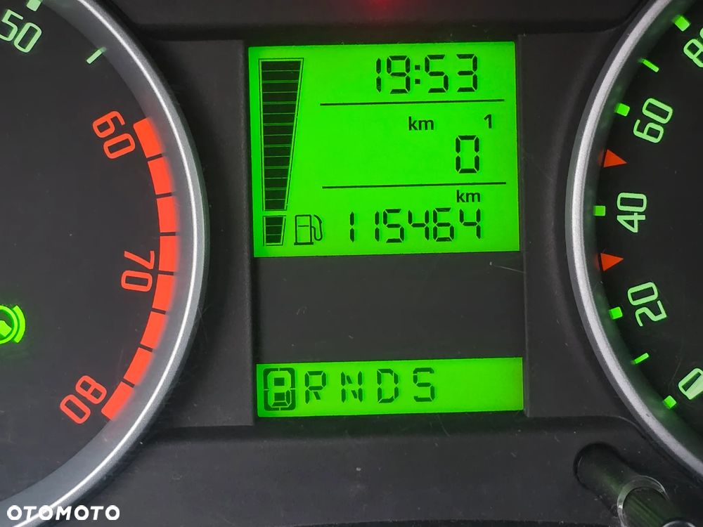 Skoda Fabia 1.6 16V Style - 25