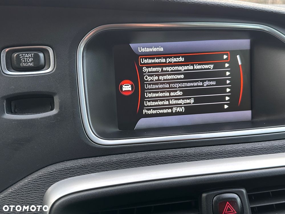 Volvo V40 D2 R Design - 28