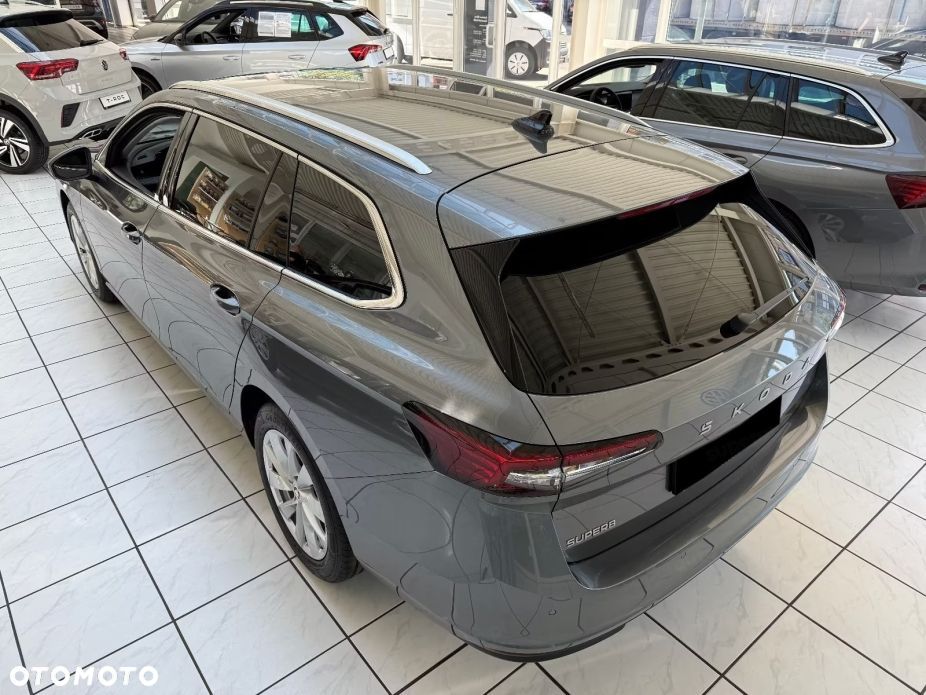 Skoda Superb 2.0 TDI SCR 4x4 Edition 130 DSG - 9