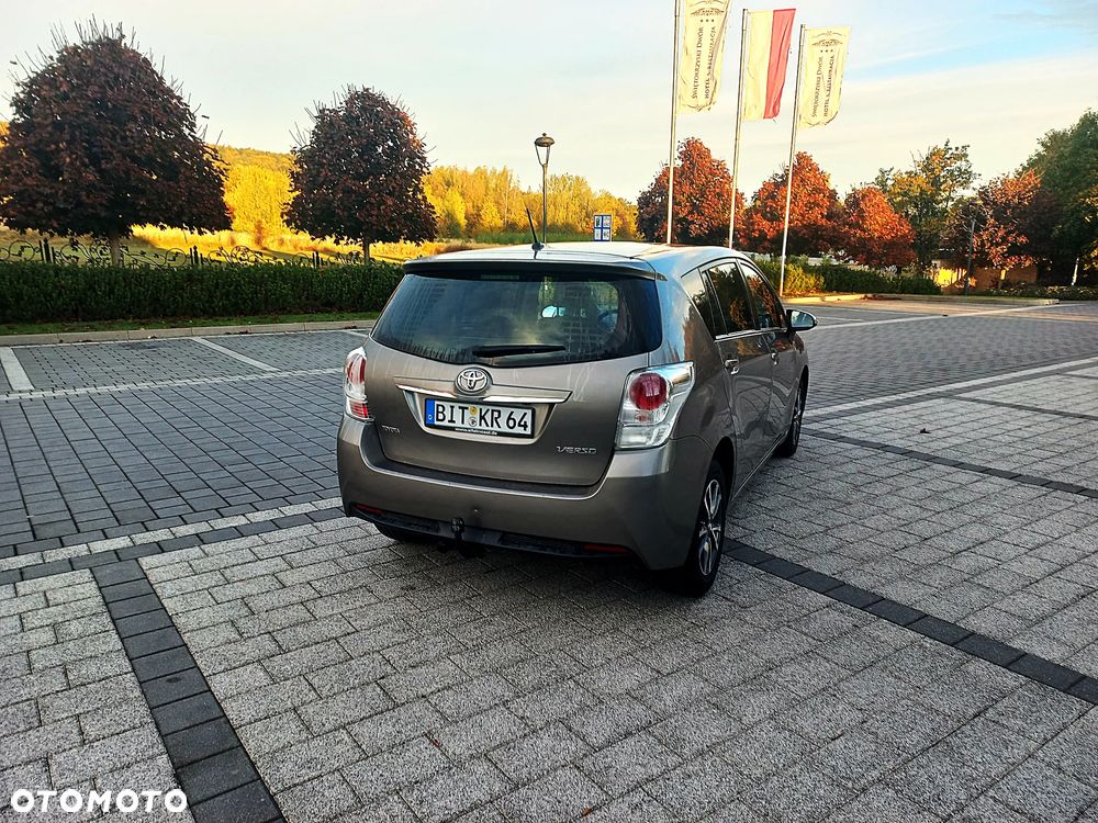 Toyota Verso - 8