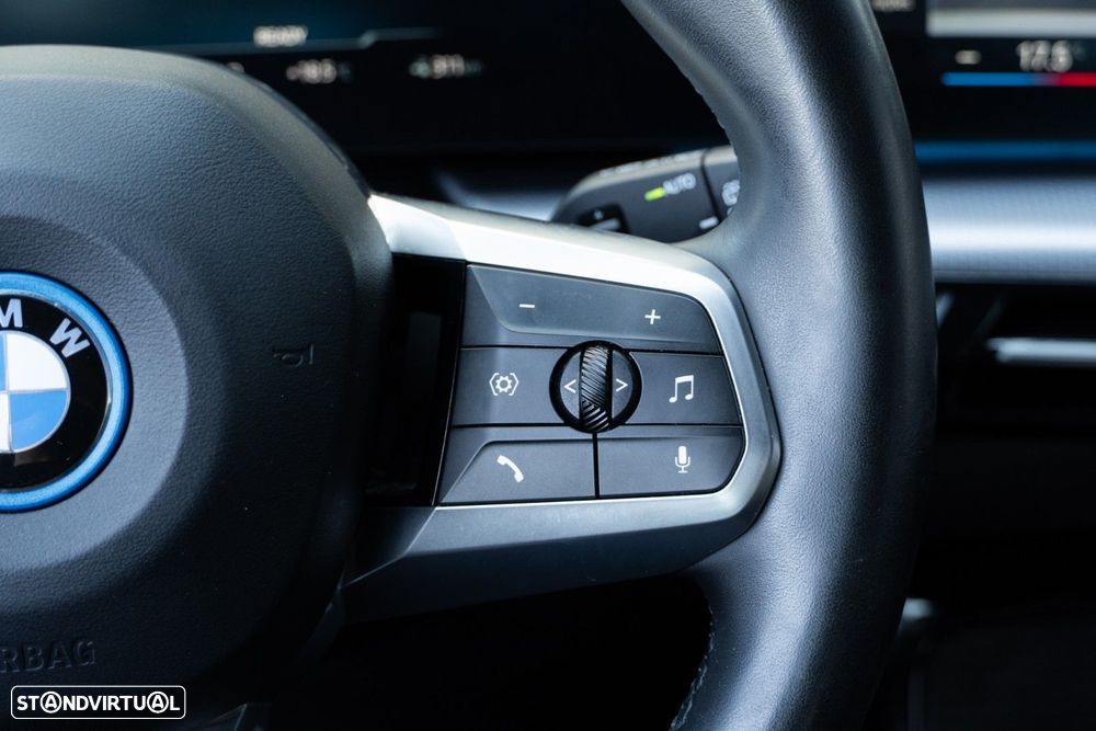 BMW iX1 xDrive30 Pack Desportivo M - 17