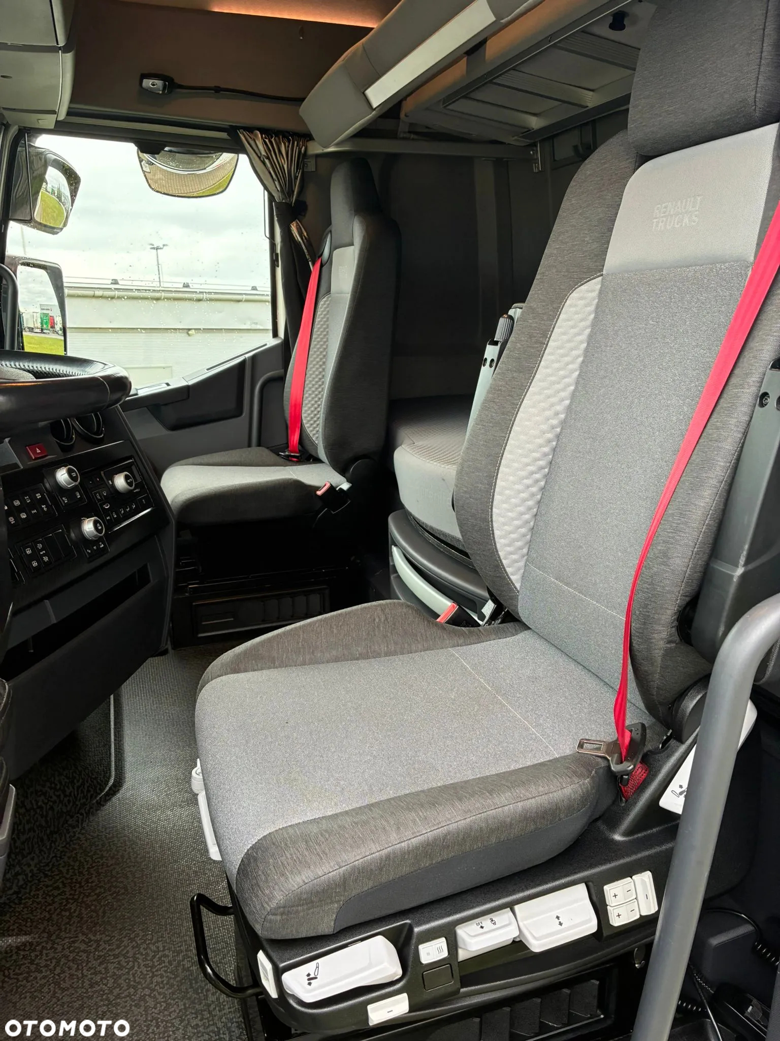Renault T520 EVO HIGH Sleeper Cab - 10