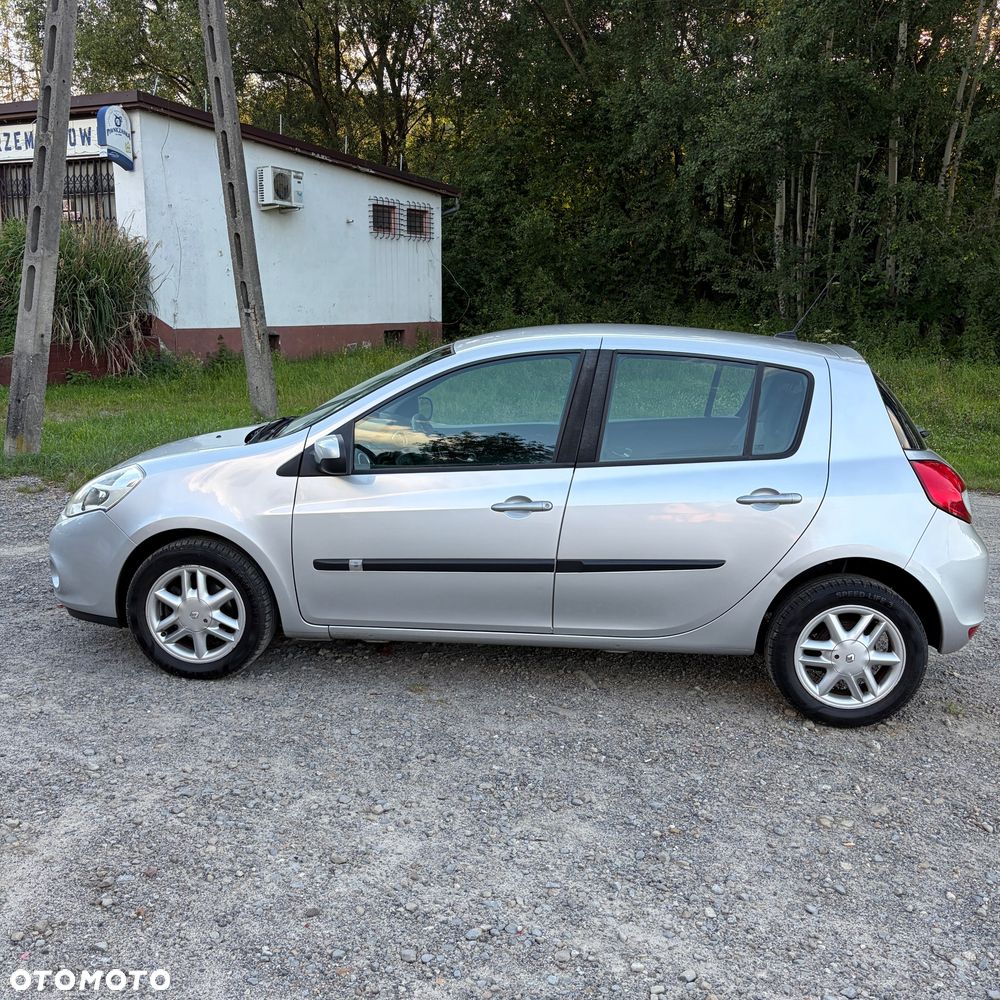 Renault Clio 1.2 16V 75 TomTom Edition - 7