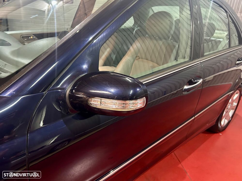 Mercedes-Benz C 180 K Elegance Aut. - 27