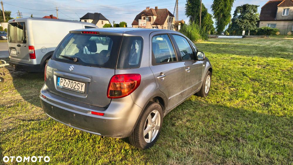 Suzuki SX4 - 3