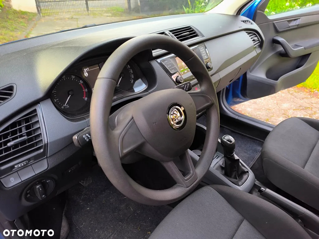 Skoda Fabia 1.0 MPI Cool Plus - 21