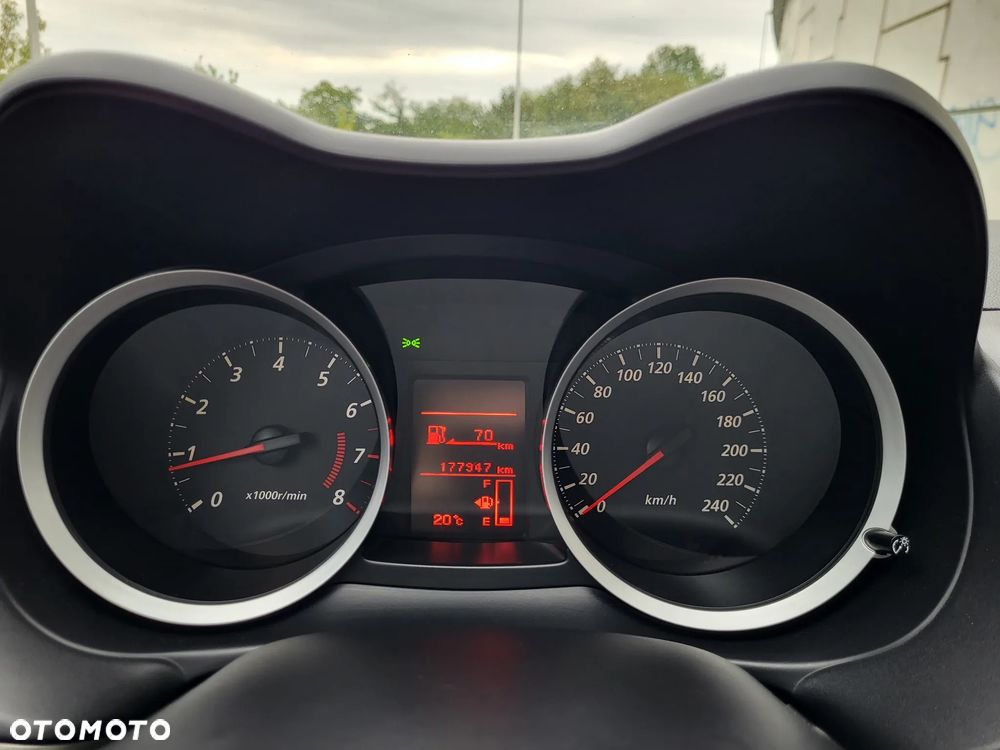 Mitsubishi Lancer - 8