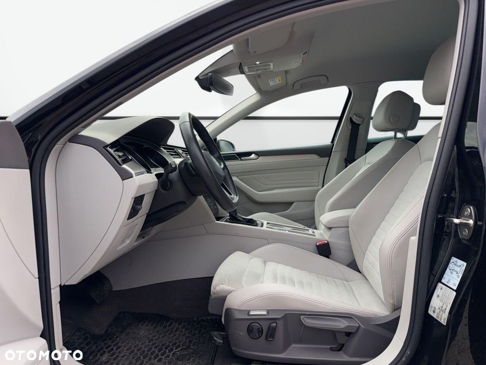 Volkswagen Passat 2.0 TSI Elegance DSG - 10