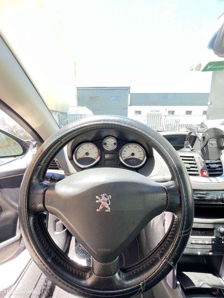 Peugeot 207 CC 1.6 HDi FAP Sport - 8