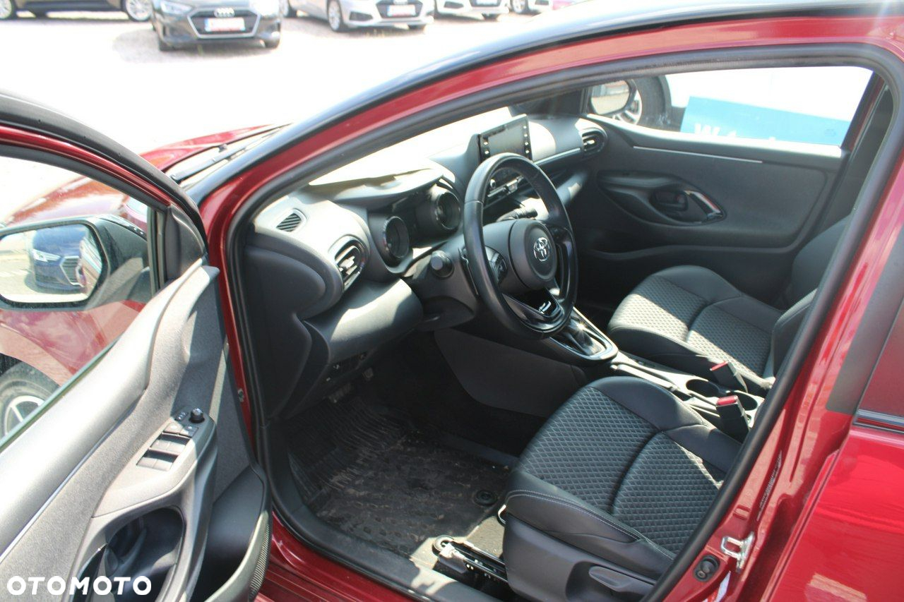 Toyota Yaris - 12