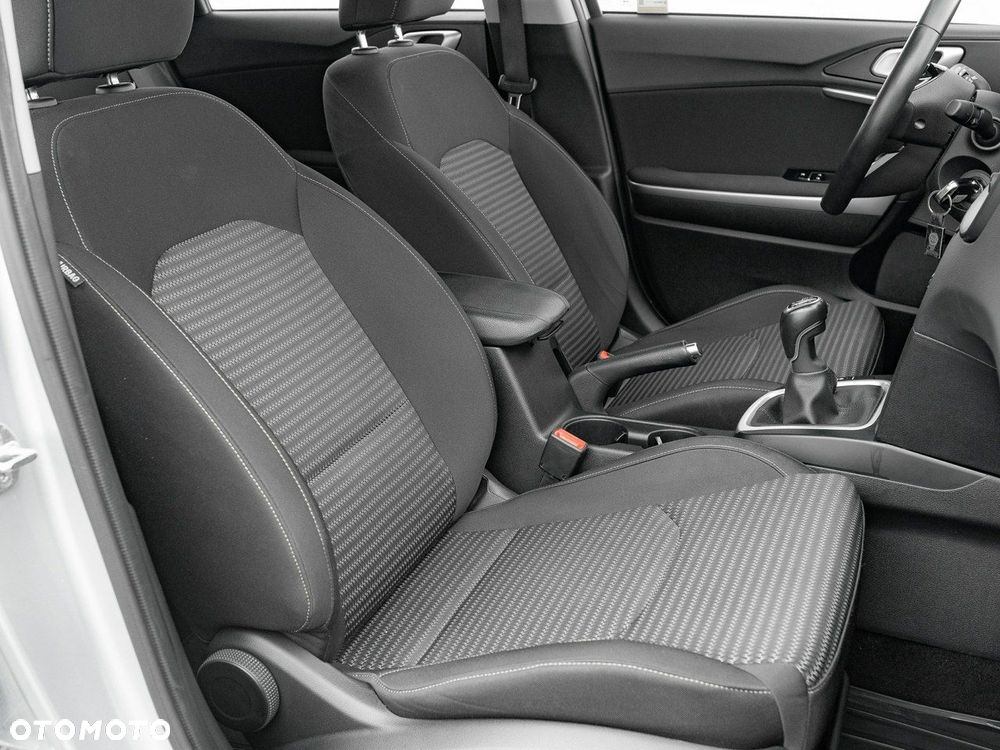 Kia Ceed 1.5 T-GDI M - 32