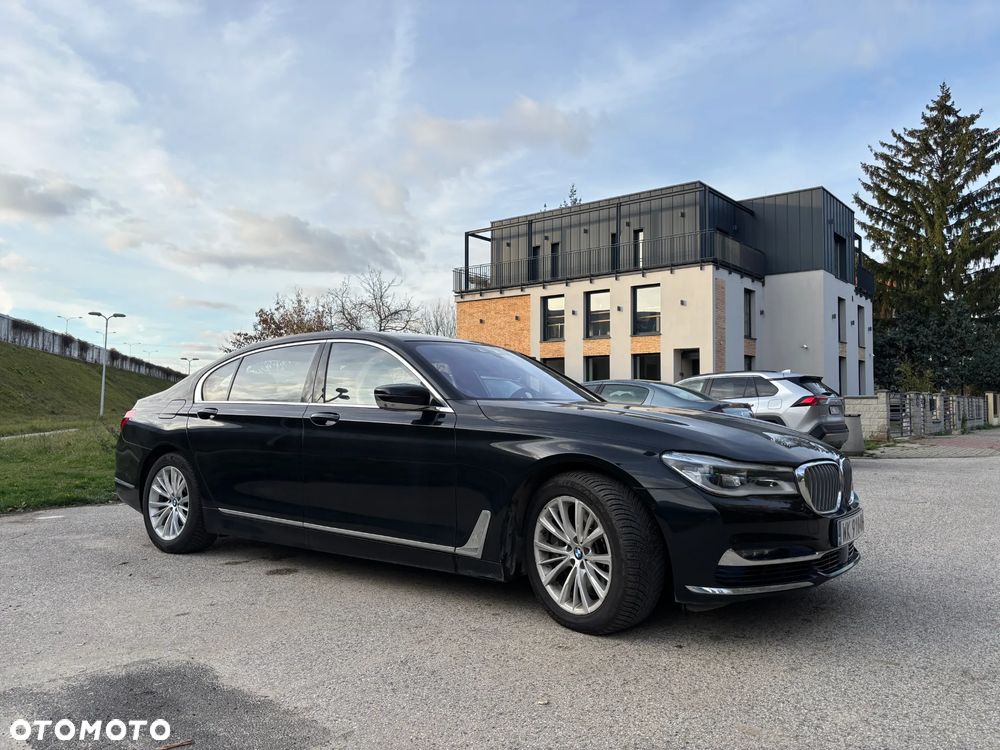 BMW Seria 7 750Li xDrive - 7