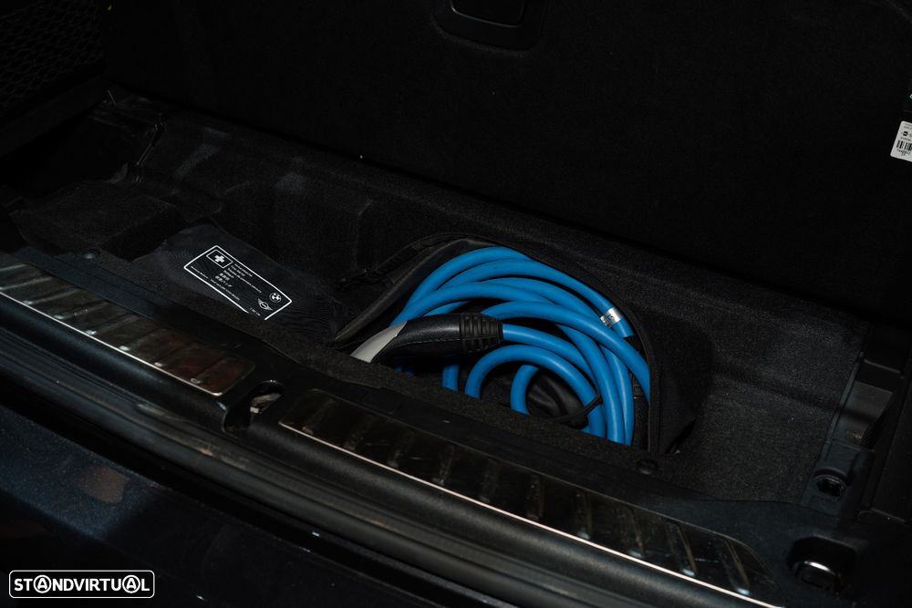 BMW iX3 M Sport Impressive - 19