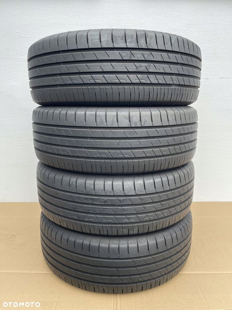 215/55/18 95H GOODYEAR EFFICIENT GRIP PERFORMANCE - 1