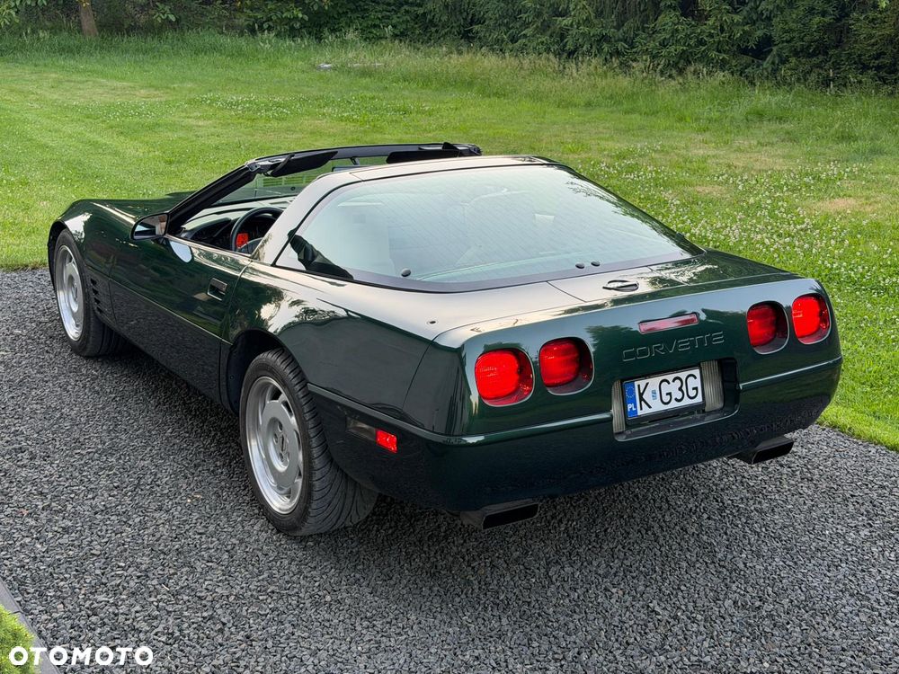 Chevrolet Corvette - 7