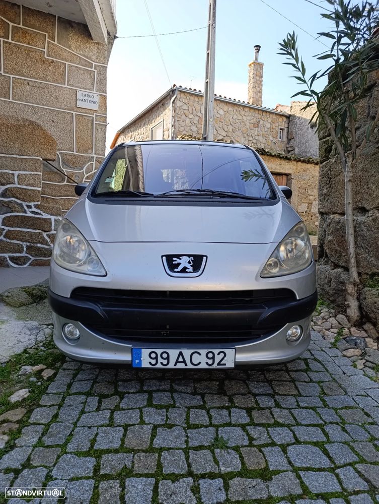 Peugeot 1007 1.4 HDi Urban - 1