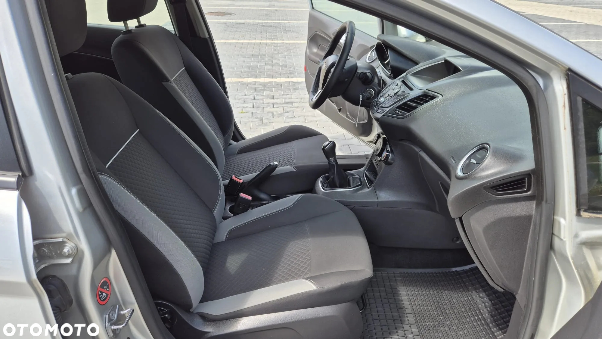 Ford Fiesta 1.25 Celebration - 16