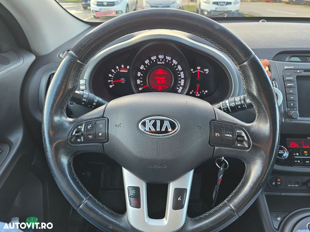 Kia Sportage 2.0 CRDI 4WD Automatik Spirit - 21