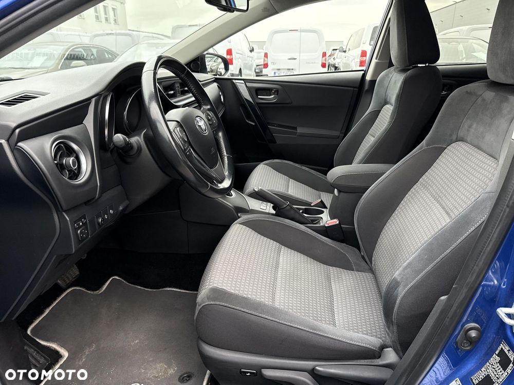 Toyota Auris Hybrid 135 Selection - 15