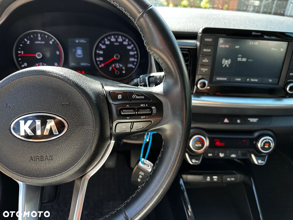 Kia Stonic - 11