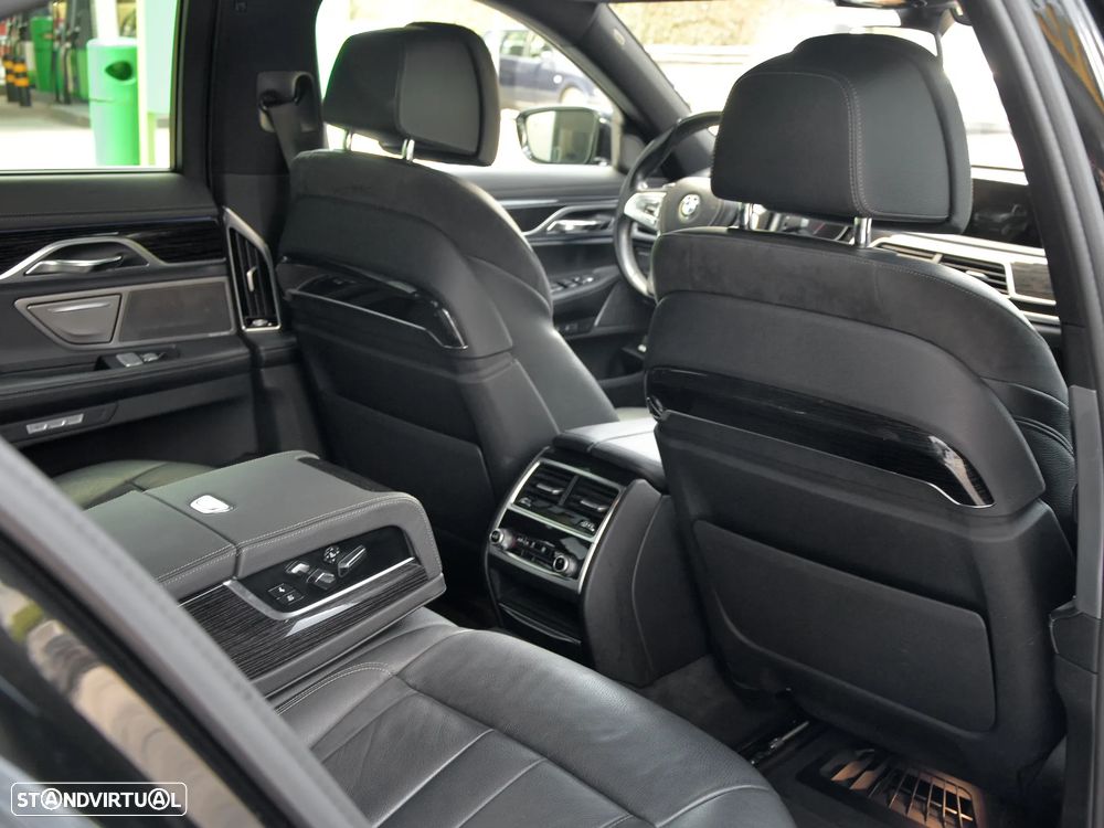 BMW 730 d Pack M - 14