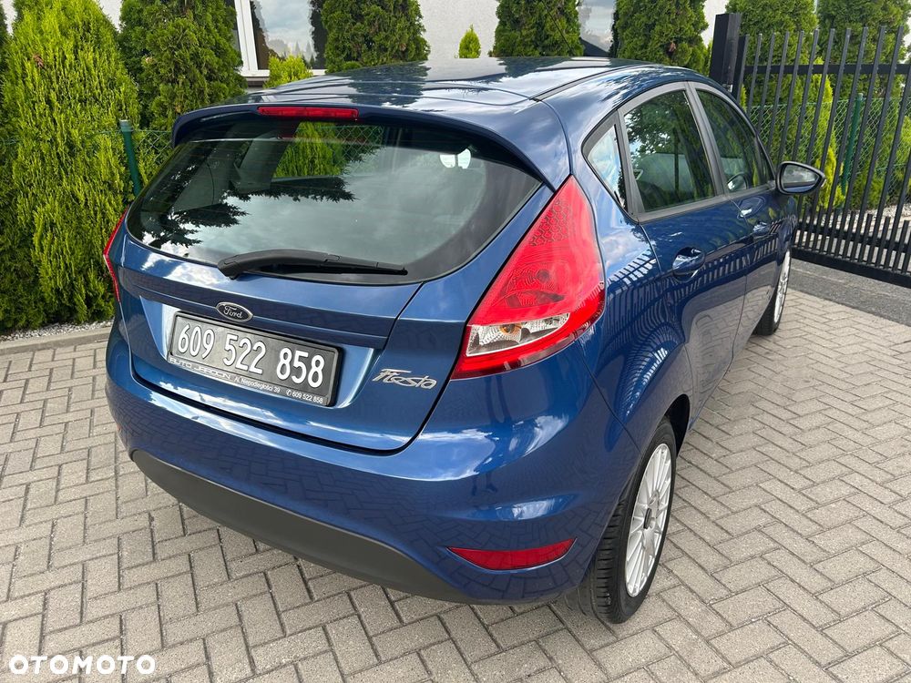 Ford Fiesta 1.25 Ambiente - 24