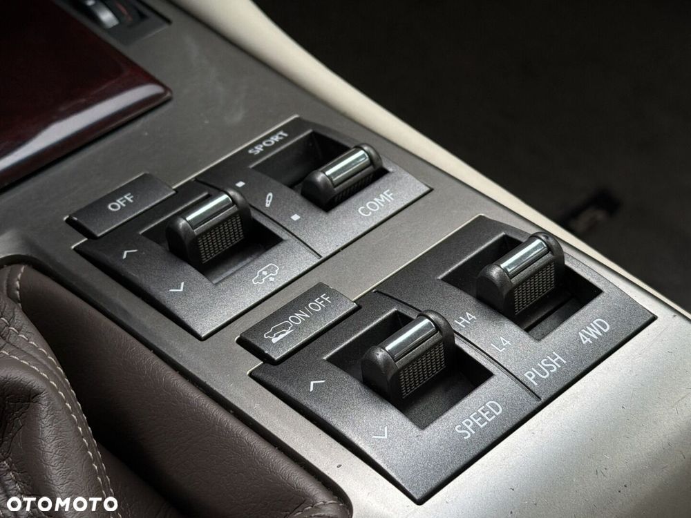 Lexus GX - 26