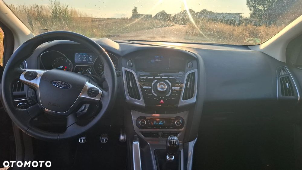 Ford Focus 1.6 EcoBoost Edition - 14