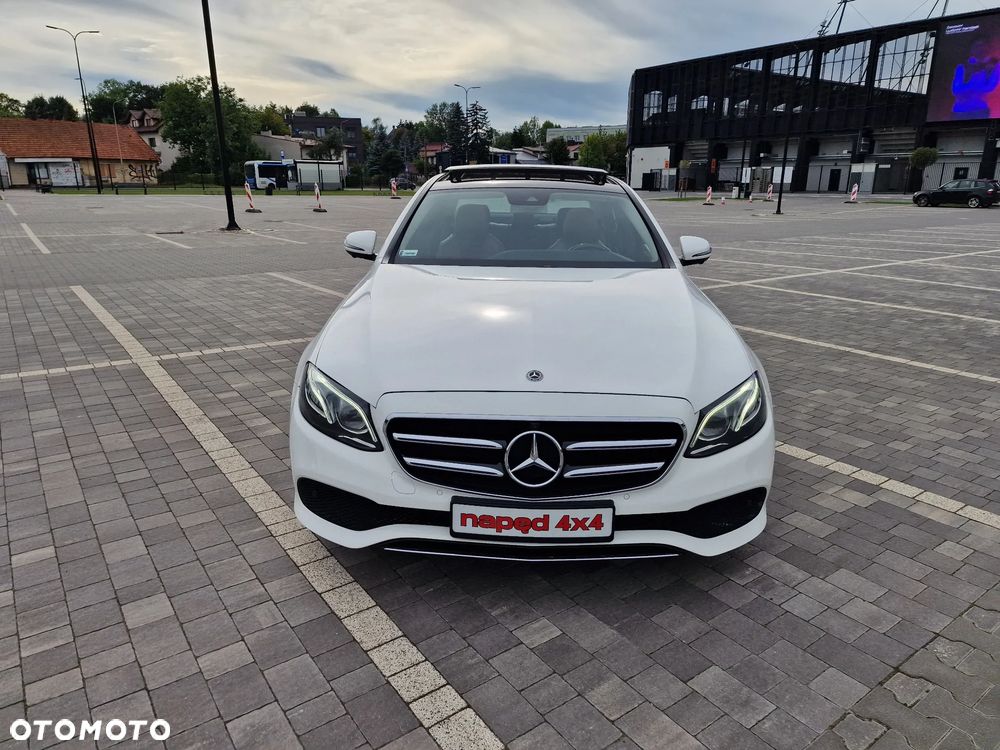 Mercedes-Benz Klasa E 220 d 4-Matic Business Edition 9G-TRONIC - 11