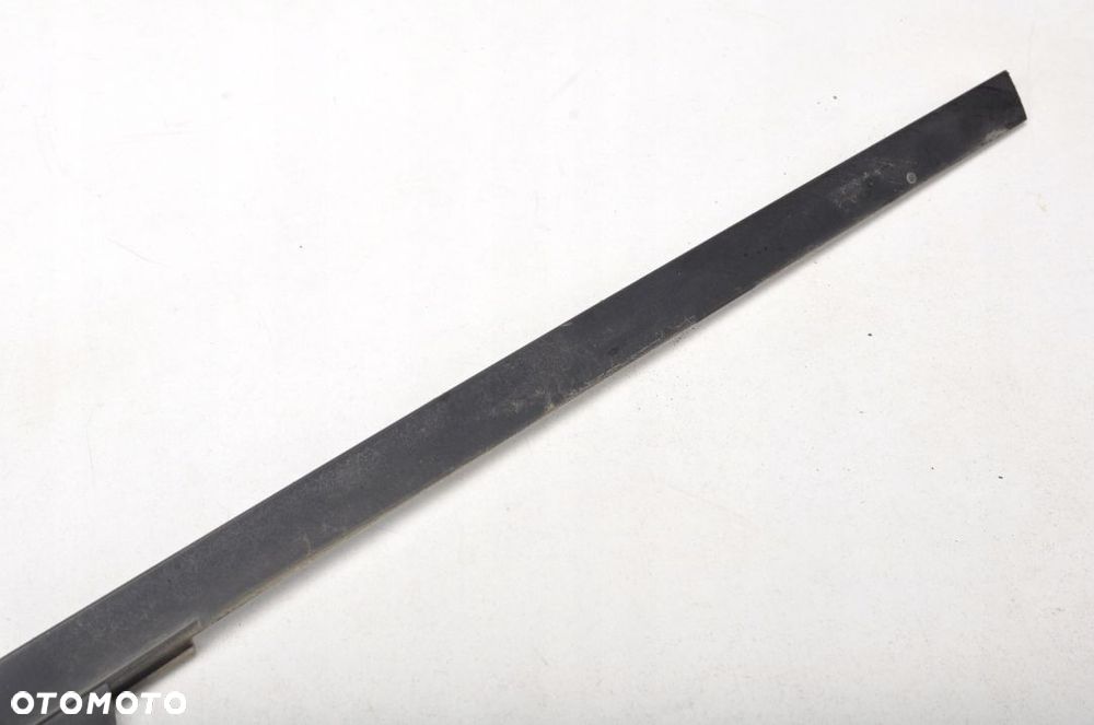 PORSCHE 911 II 930 LISTWA DRZWI LEWA - 4