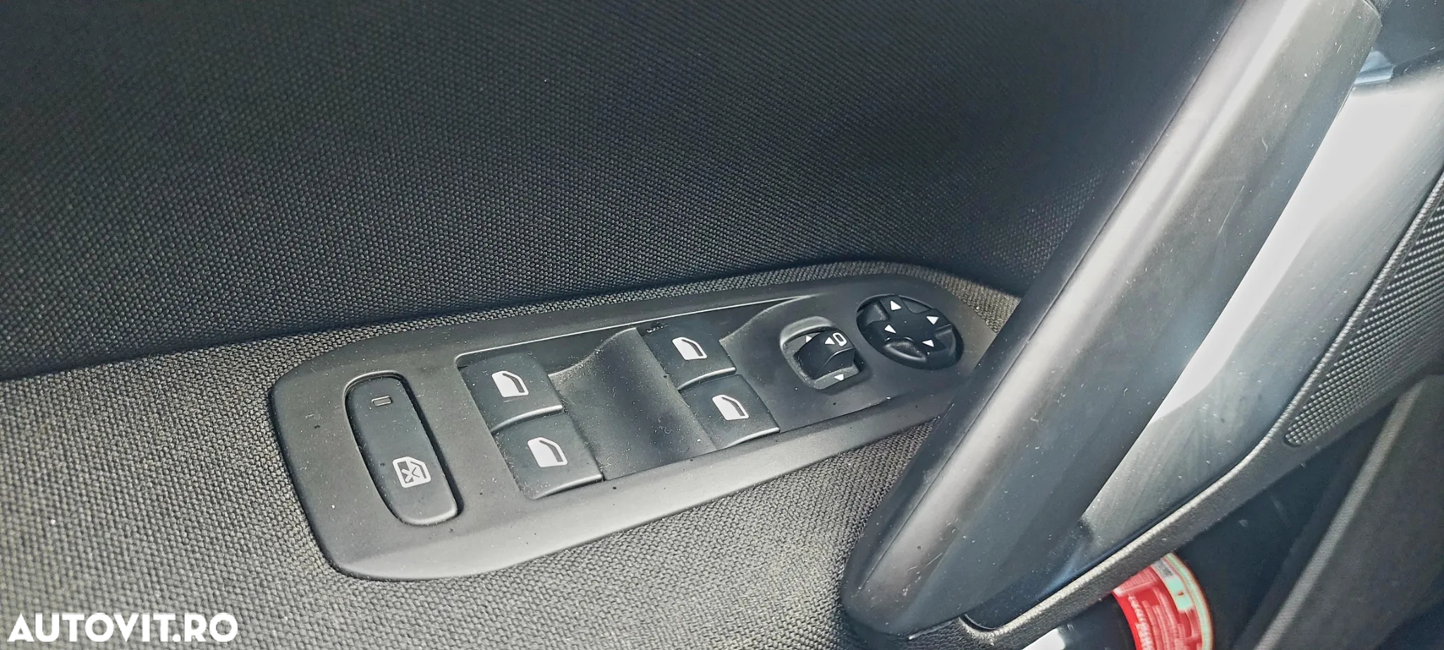 Peugeot 308 1.2 L PureTech Turbo Active - 15