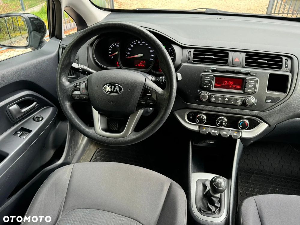 Kia Rio - 17