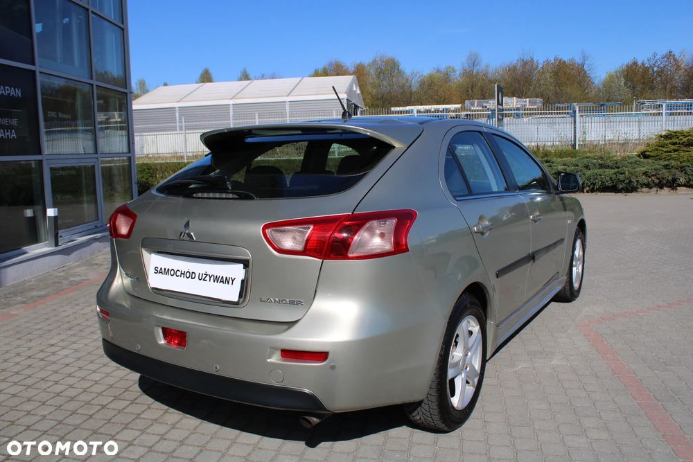 Mitsubishi Lancer 1.8 Invite - 7