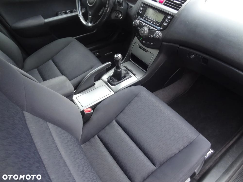 Honda Accord 2.0 Executive - 7