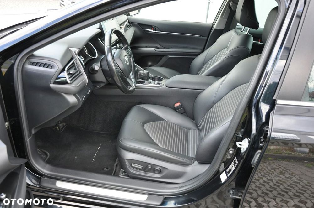 Toyota Camry - 9
