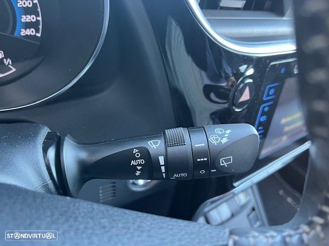 Toyota Auris Touring Sports - 17
