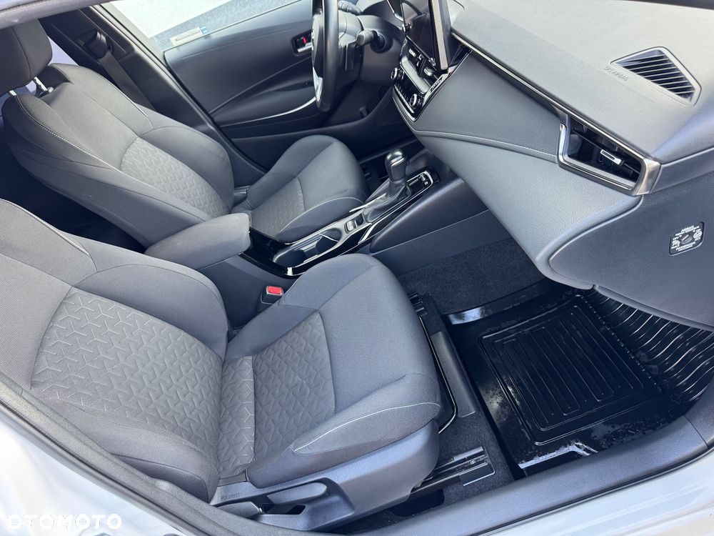 Toyota Corolla 2.0 Lounge - 20