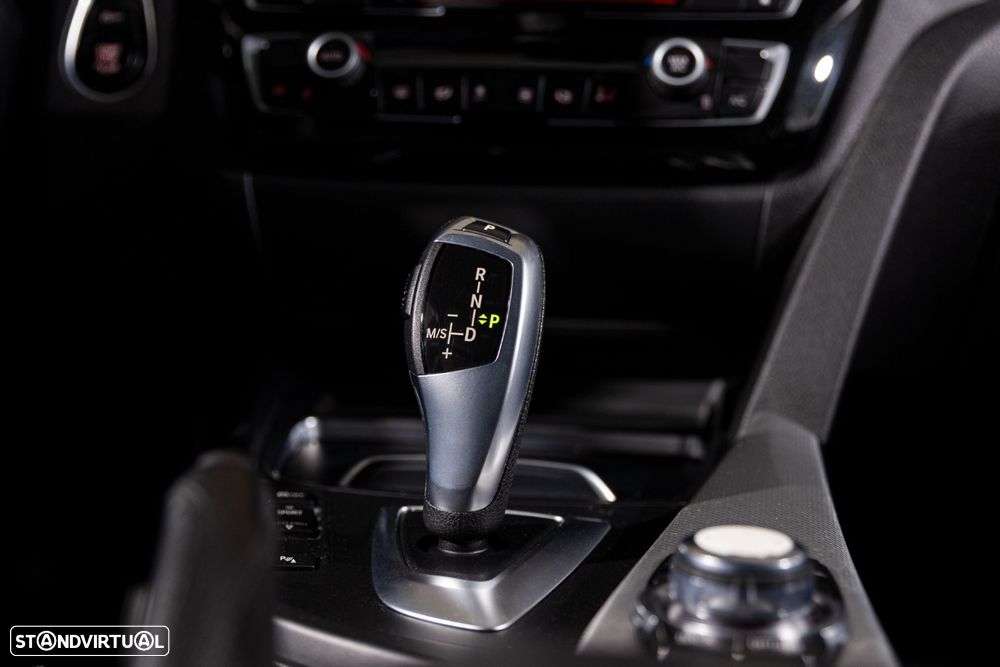 BMW 318 d Pack M Auto - 19