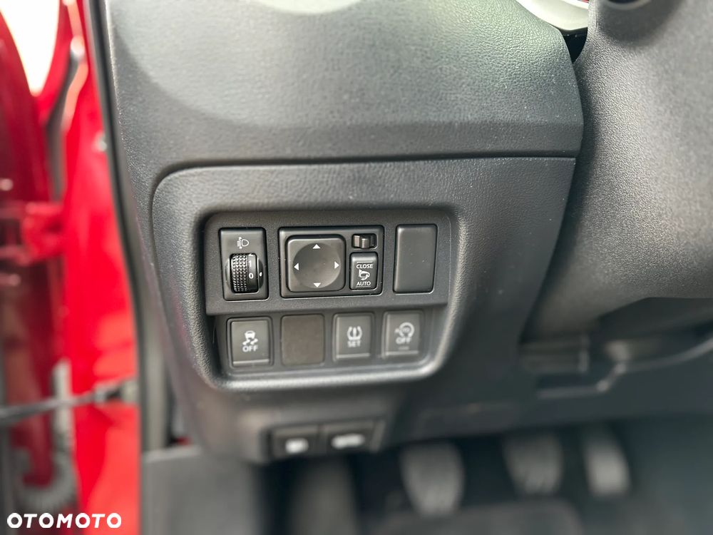 Nissan Juke 1.2 DIG-T N-Connecta EU6 - 17