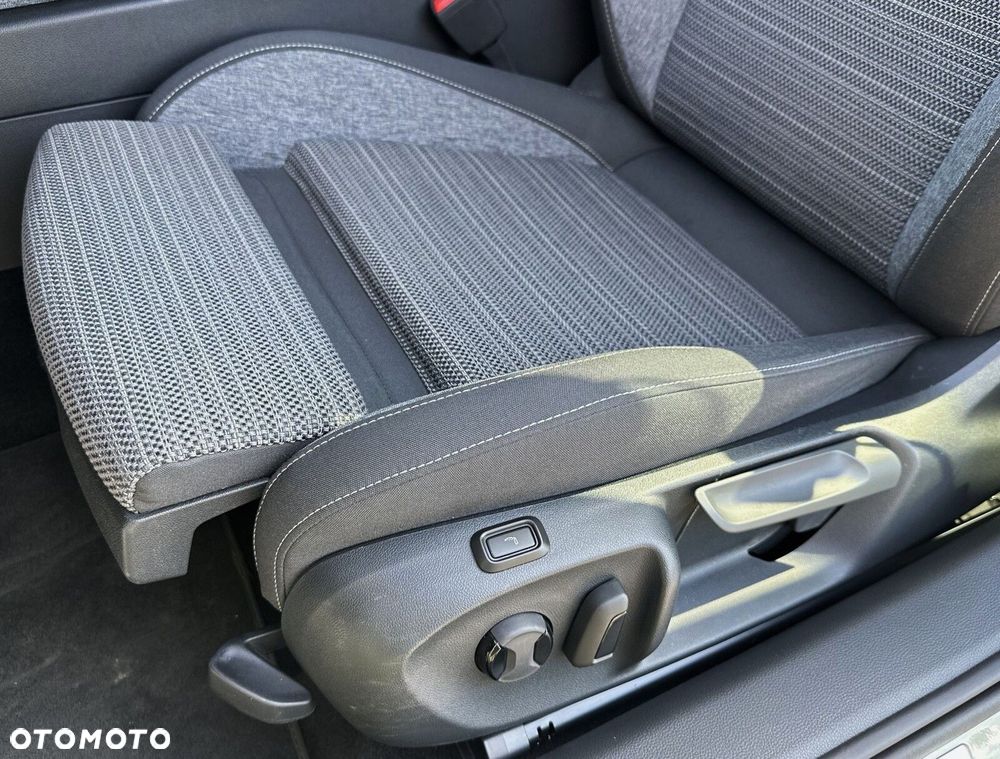 Skoda Superb 2.0 TDI SCR 4x4 Selection DSG - 13