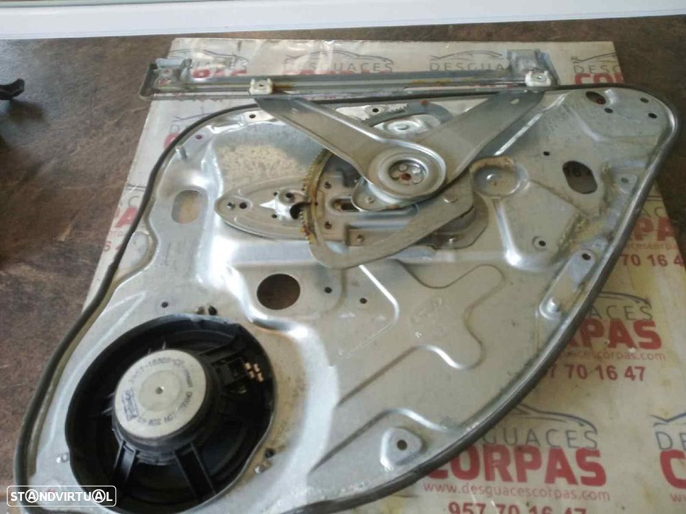 ELEVADOR DE VIDRO TRASEIRO ESQUERDO FORD FOCUS C-MAX 2008 -7M51R24995DB - 2