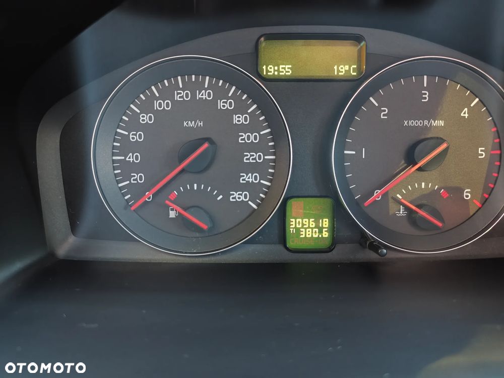 Volvo V50 1.6D DRIVe R-Design Start-Stop - 15