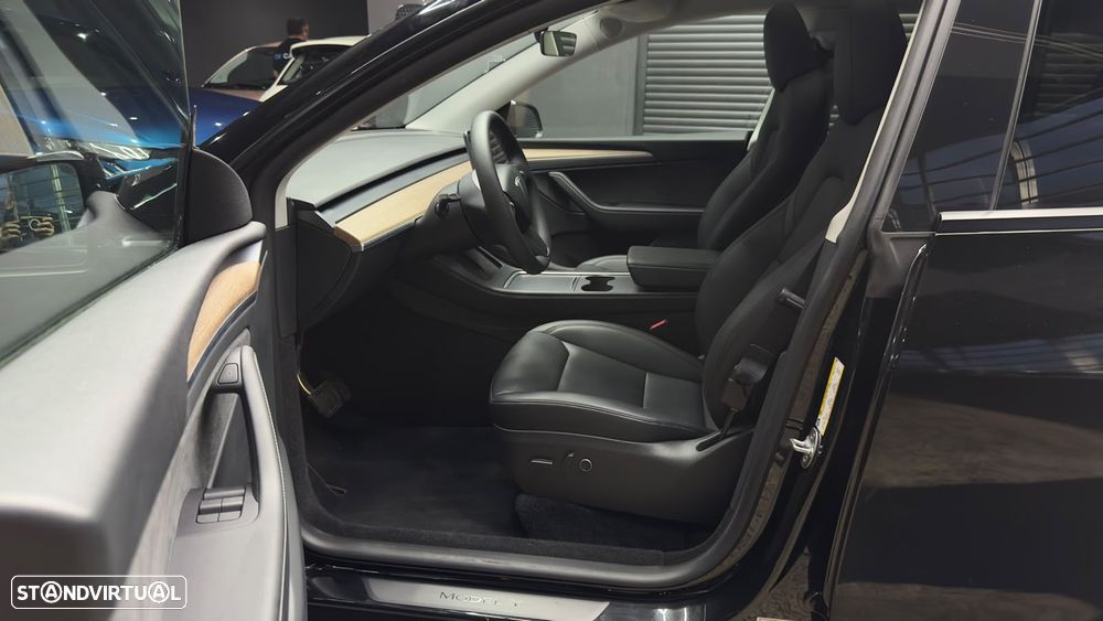Tesla Model Y RWD - 27