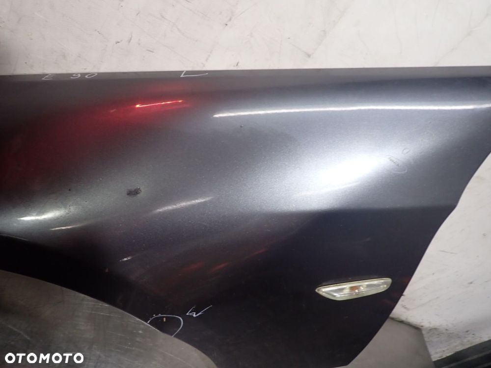 BŁOTNIK LEWY PRZEDNI BMW E90 325I 2.5 KOL:A22 - 3
