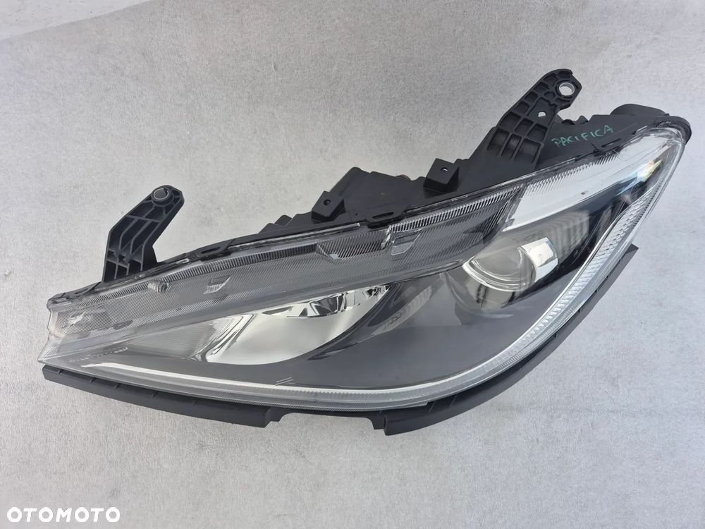 Lampa lewa lewy przód Chrysler Pacifica soczewka 68228949AI - 2