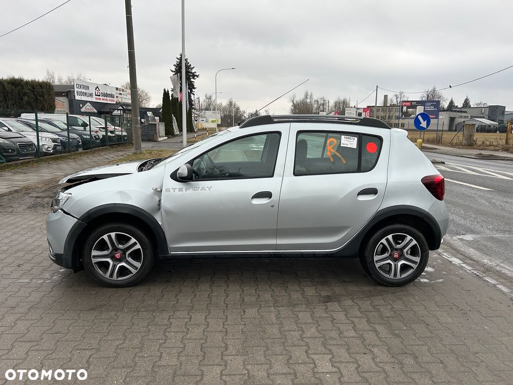Dacia Sandero Stepway TCe 90 (S&S) Celebration - 4